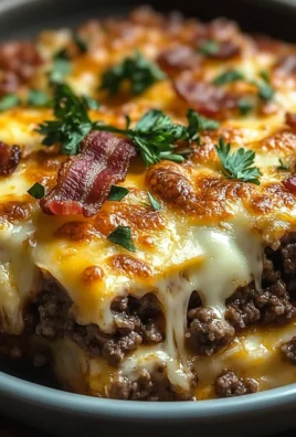 Low-Carb Bacon Cheeseburger Casserole: A Delicious and Easy Recipe for Keto Lovers
